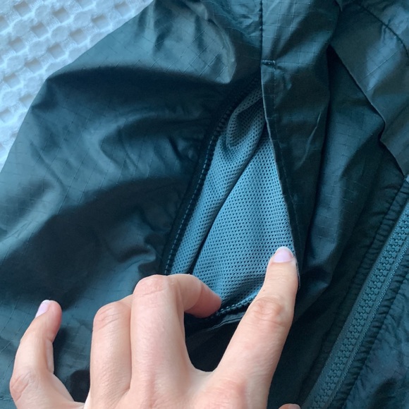 Nike jacket - Picture 2 of 6